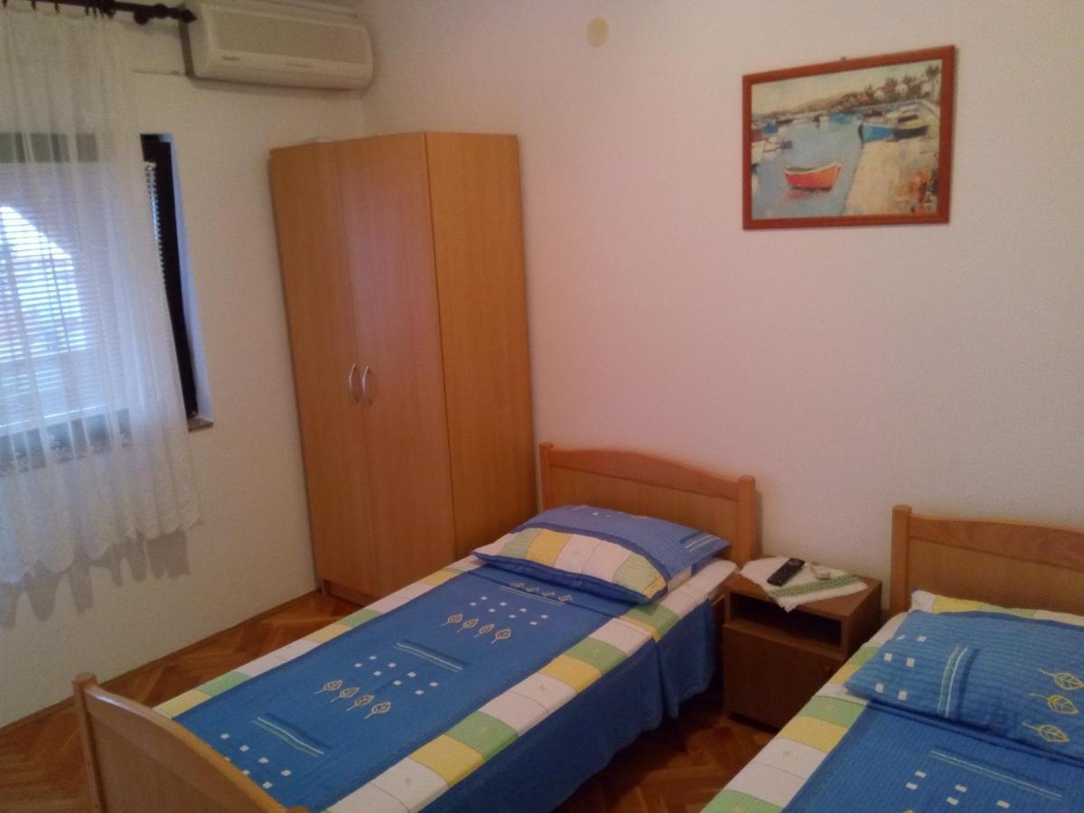 Maslina Apartment Vir Exterior photo